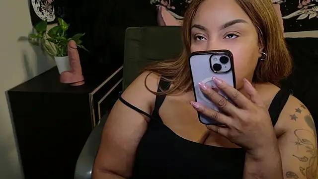 NeliaHexxen webcam