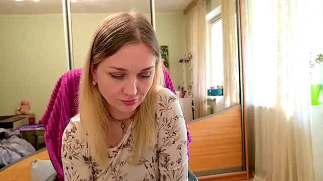 Hotty_Evochka webcam