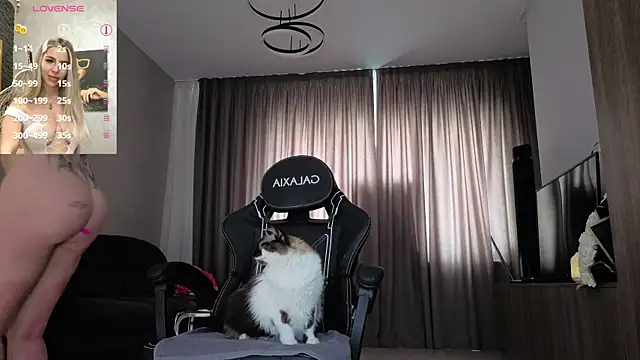 Megan_Ros webcam