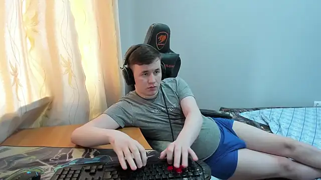 iliaskrislove - Iliaskrislove's free webcam - UK Sex Cams