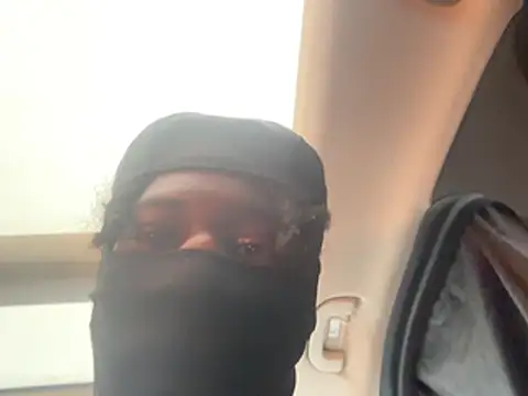 skiiislayedher webcam