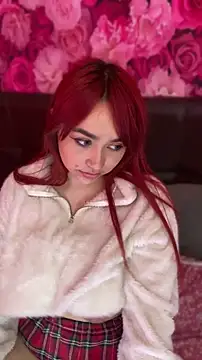 SweetLittleRed webcam