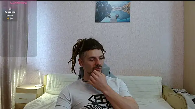 Aestheticguy101 webcam