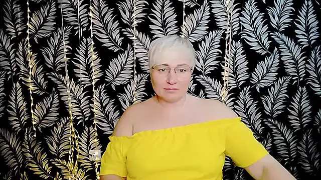 Olivia_playful webcam