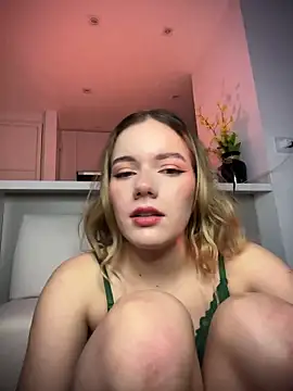 nicolecut