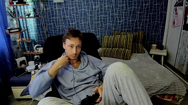 CuteBoy228 webcam