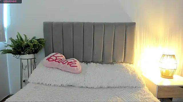 sophie_connors webcam