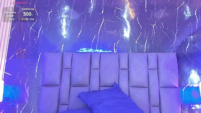 BustyGlow webcam