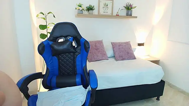 bella_99_ webcam