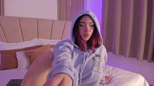 Victoria_Beaumont webcam