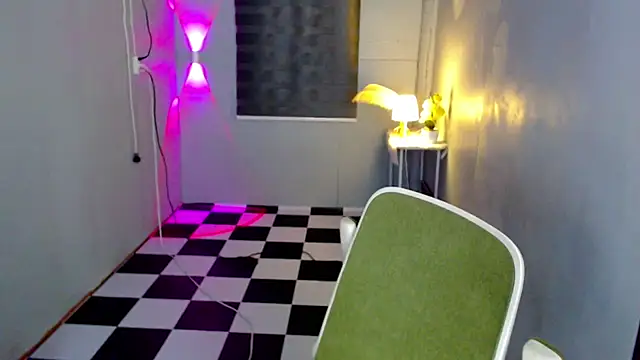 SanyaGirlx webcam