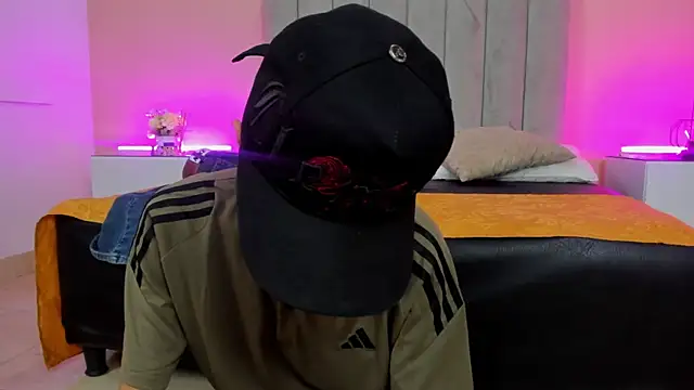 Nascary_Fox webcam