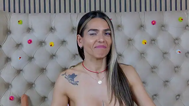 PlayfulShow webcam