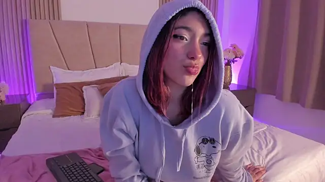 Victoria_Beaumont webcam