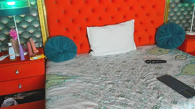 VallerieJones webcam