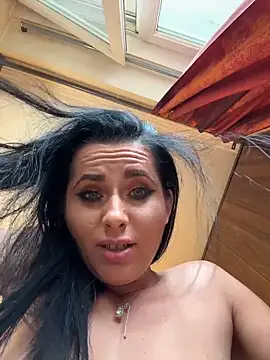 Hotmomcheckk_