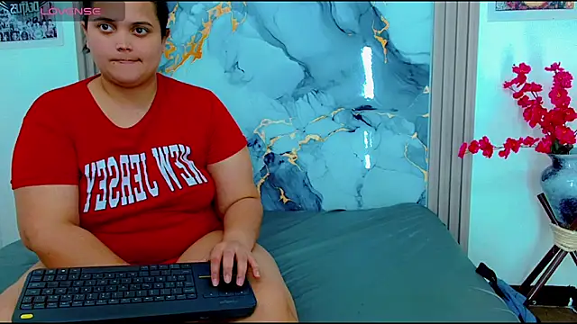 brunnette_hot webcam