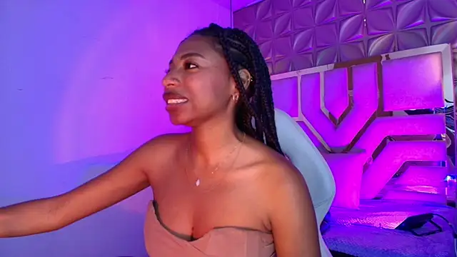 Queen_perla_ webcam