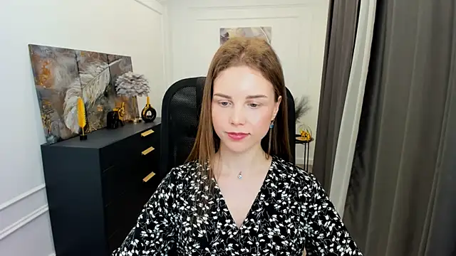 MileyWings webcam