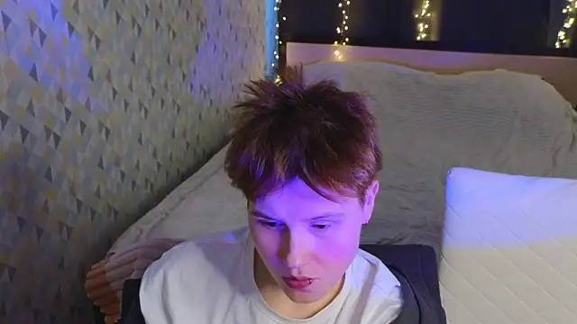 two_gerls_here webcam