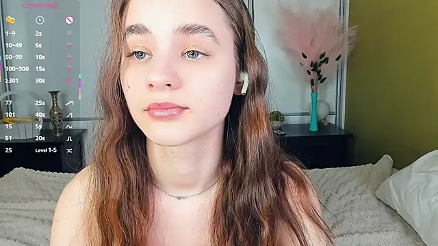 JinnyMcie webcam