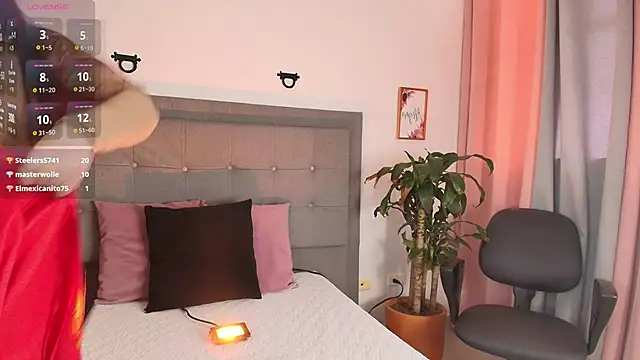 Kiara_noirr webcam