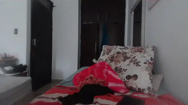 Lucia-boobs webcam