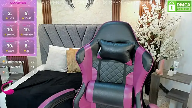 Atiena_ webcam