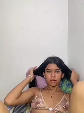 DarkSirenQueen webcam