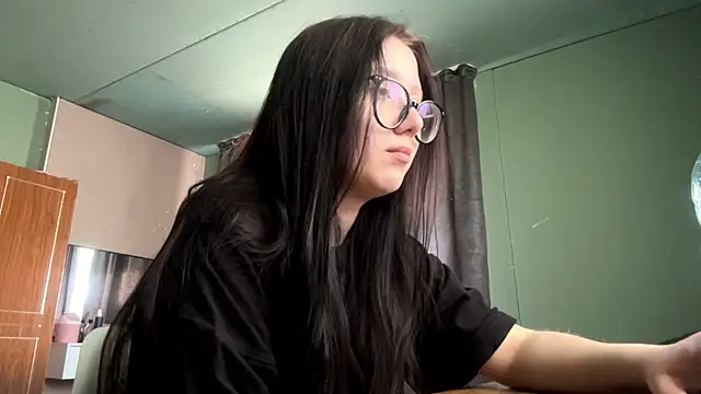 AdelleBaggenstoss webcam