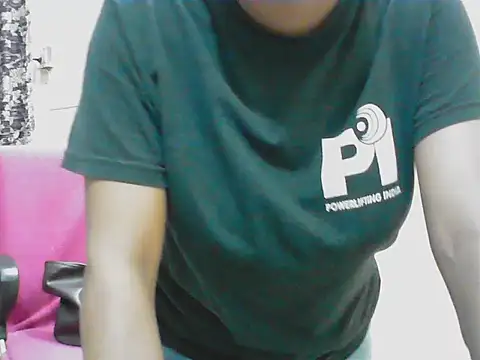 LovingPihu webcam