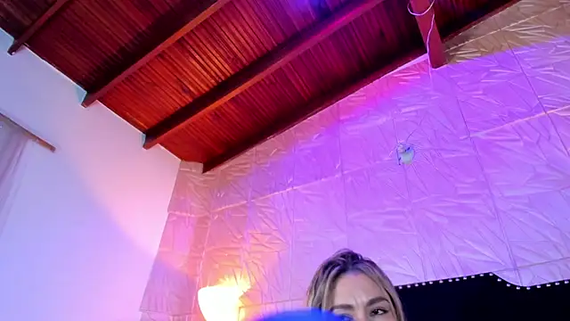 JennyRouse01 webcam