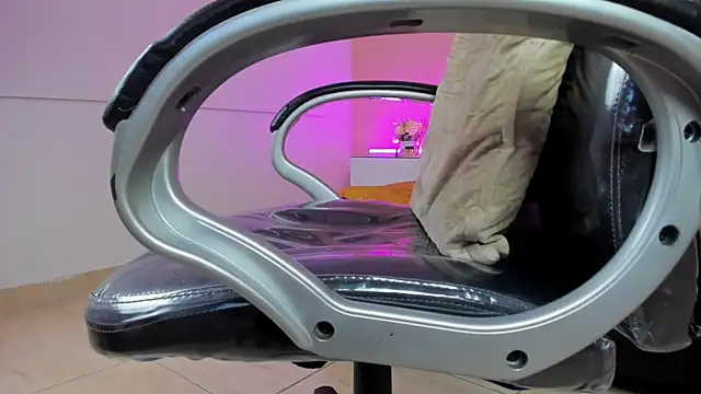 Nascary_Fox webcam