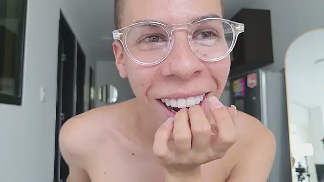 grey___27 webcam
