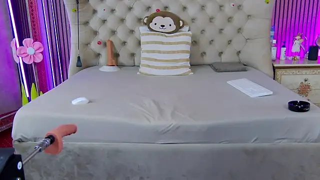 PlayfulShow webcam