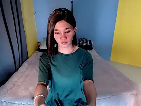 Petite_HugeCock