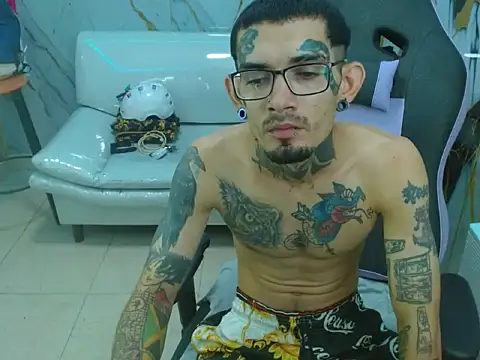 Boy_tatto77 webcam