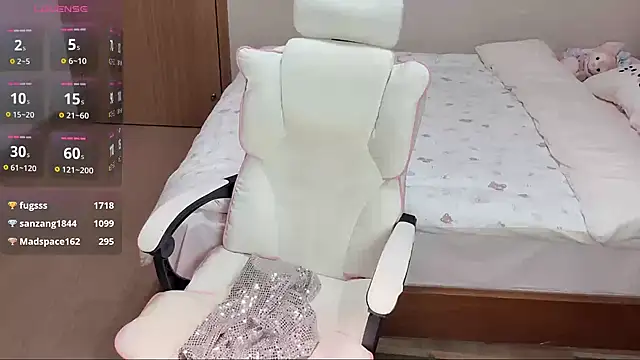 美女Kulomi在线直播