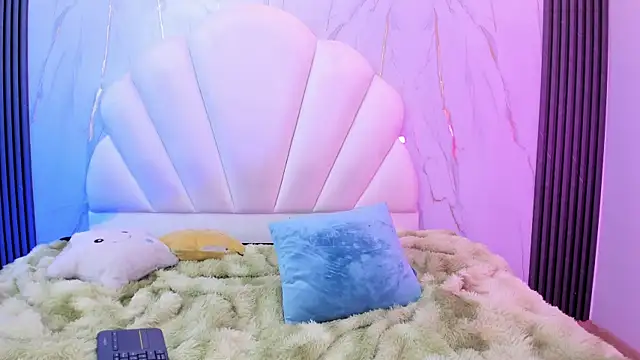 AliiceWonderland_ webcam