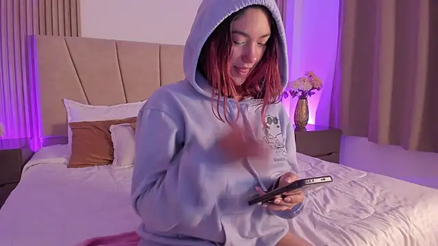 Victoria_Beaumont webcam