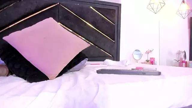 april_jones05 webcam