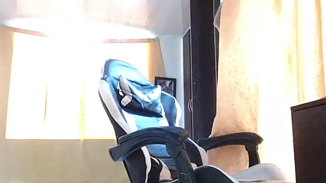 aronmiller404 webcam