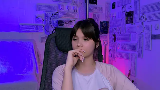 EvaThopson webcam