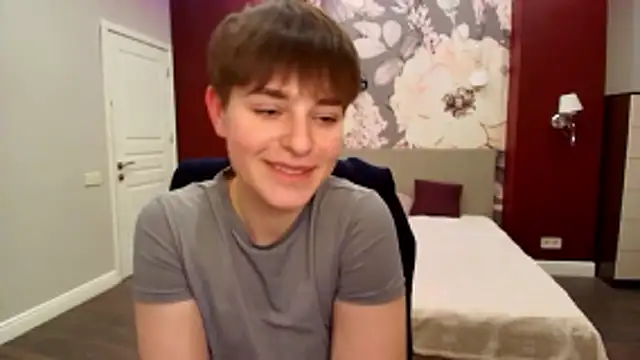 EmiliaYours live sex cam