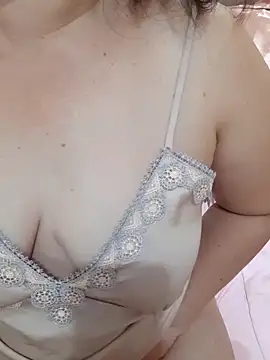 Yummyamasha webcam