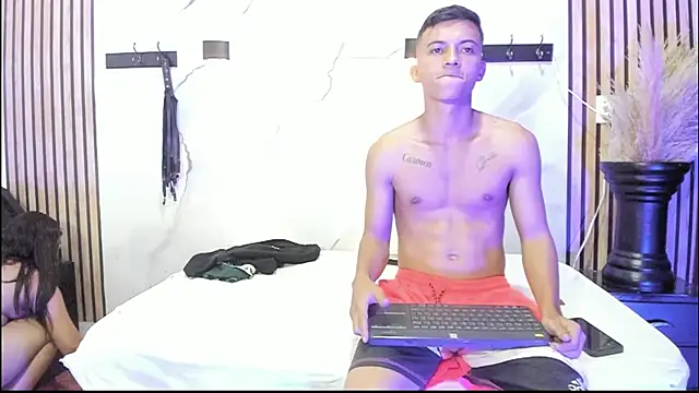DilanAndKing webcam