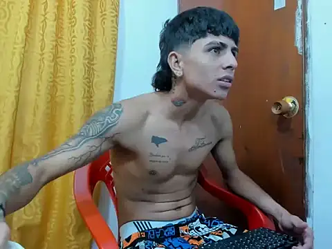 MaikDEMON_latino webcam