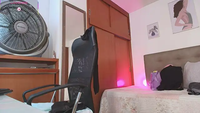 Miley_Baker webcam