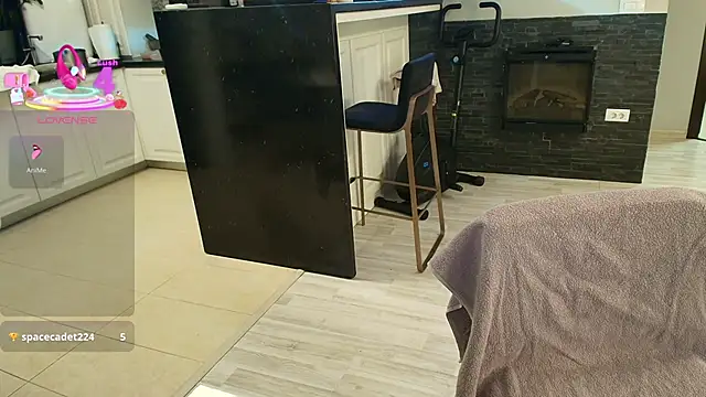 Layla- webcam