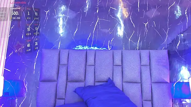 BustyGlow webcam